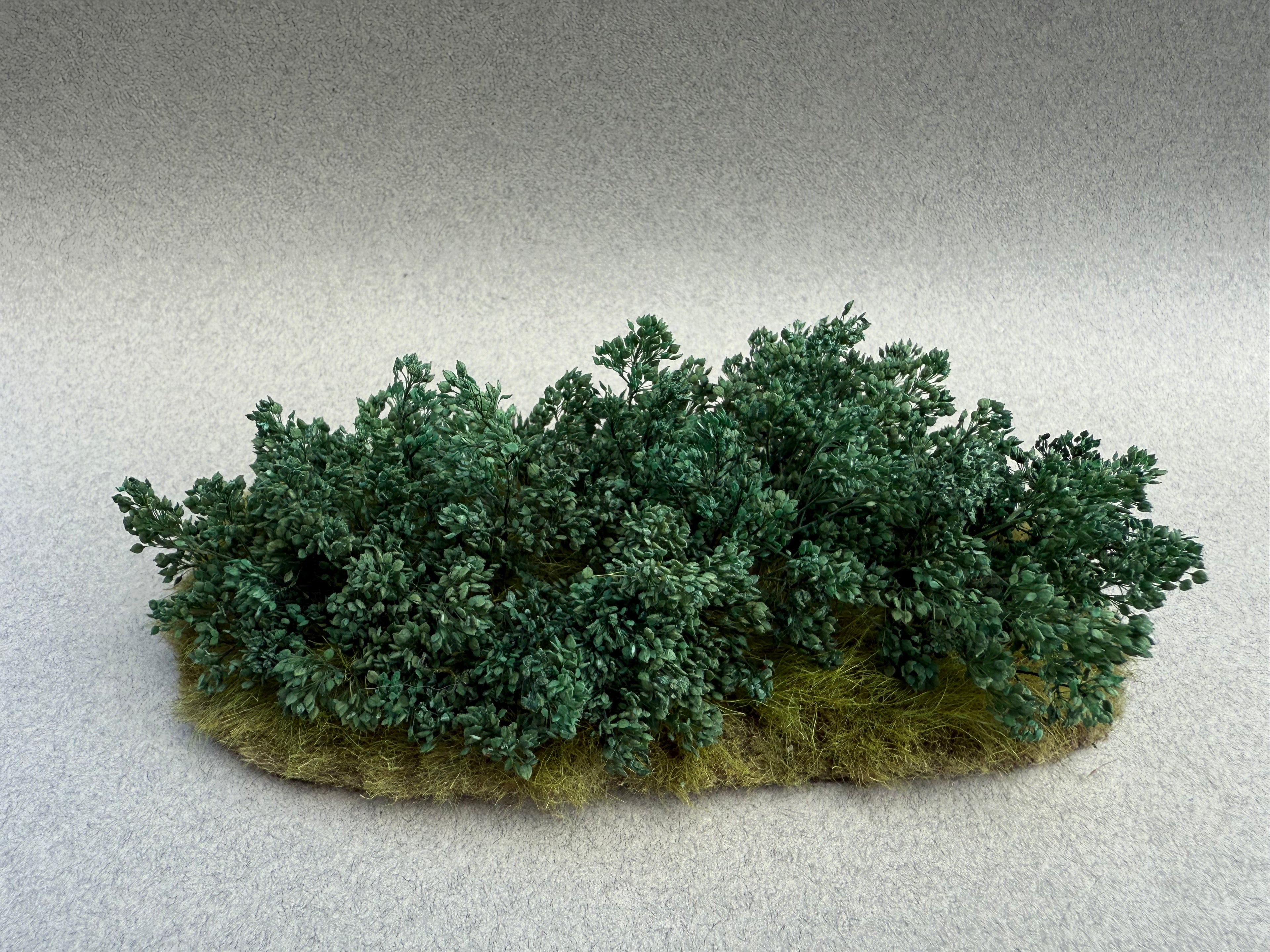 Dark Green Bush Scenic Element